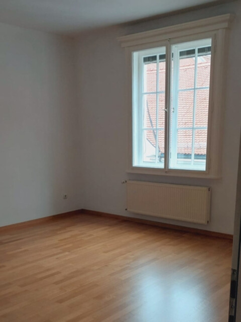 Stilvolle 2-Zimmer-Altbauwohnung in der ehemaligen Bregenzer Nationalbank – Exklusives Wohnen im Herzen der Fußgängerzone