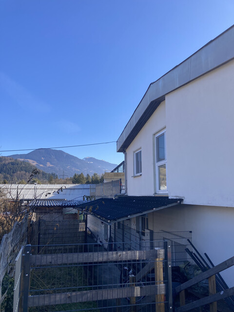 Großzügiges Wohnhaus mit 2 Einheiten und kleiner Einliegerwohnung