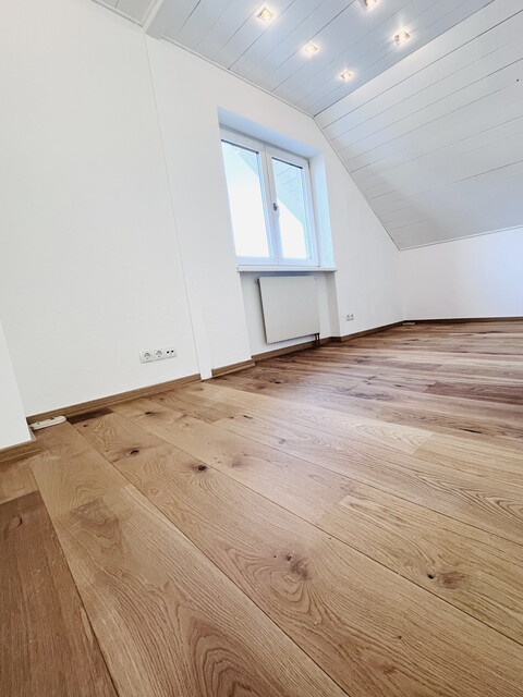 PROVISIONSFREIE, wunderschöne,  neu sanierte 5,5 ZI-Whg mit Balkon, Garten,TG, Nähe LKH Feldkirch, grenznah zu Liechtenstein / Schweiz