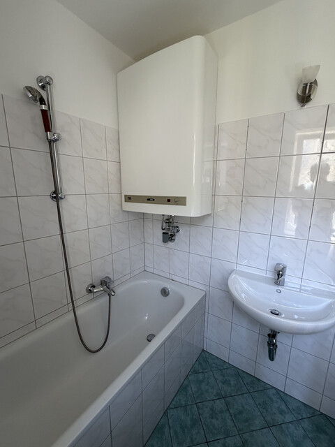 2-Zimmer-Wohnung in Feldkirch-Tisis, ruhige Lage, Balkon