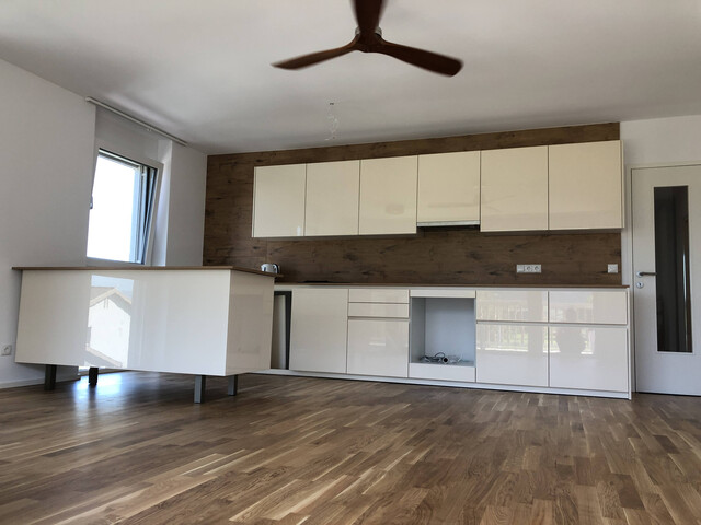 Geräumige 4-Zimmer Wohnung mit Balkon, Abstellraum, Keller und Fahrradabstellraum in Top-Lage!