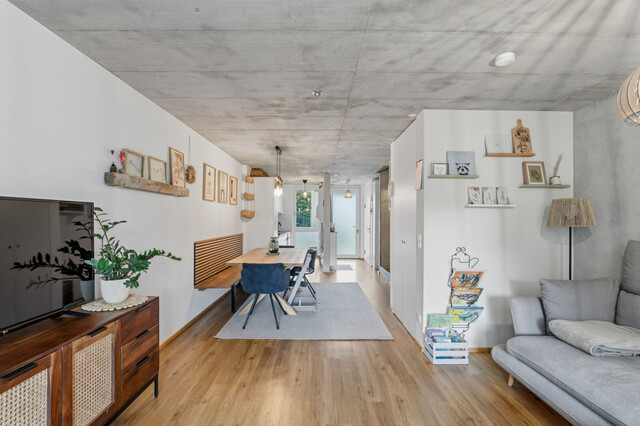 ruhig gelegenes Reihenhaus mit Garten, Terrassen und Carport