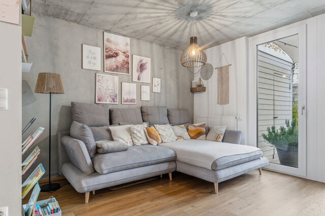 ruhig gelegenes Reihenhaus mit Garten, Terrassen und Carport