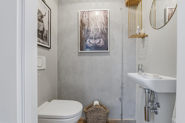 ruhig gelegenes Reihenhaus mit Garten, Terrassen und Carport