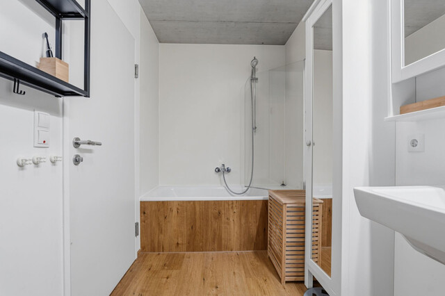 ruhig gelegenes Reihenhaus mit Garten, Terrassen und Carport