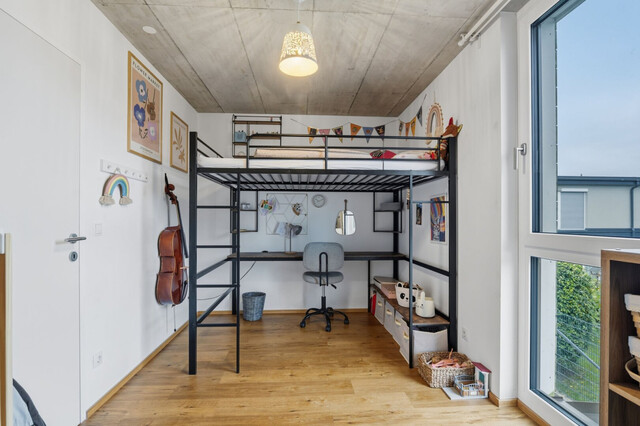 ruhig gelegenes Reihenhaus mit Garten, Terrassen und Carport