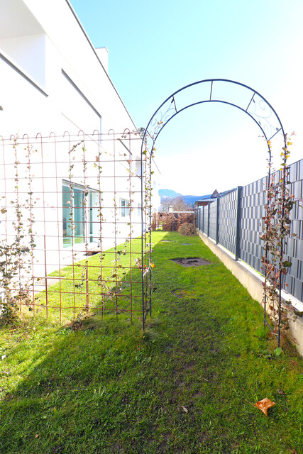 Wohnkomfort trifft Lebensqualität – Traumhafte 3-Zimmer-Wohnung mit Eigengarten 