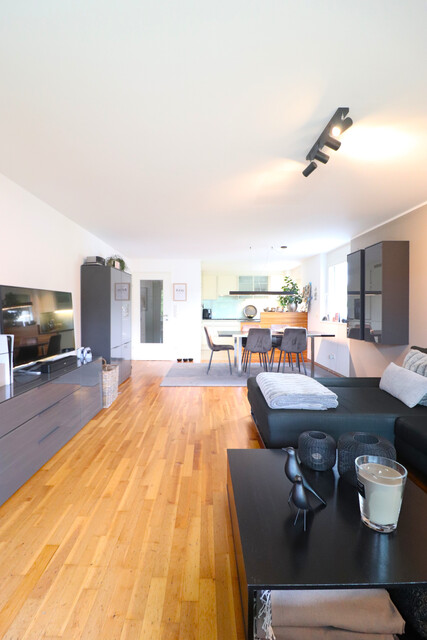 Feldkirch-Altenstadt: äußerst gepflegte Wohnung mit geräumiger Terrasse und 2 Tiefgaragen-Plätzen