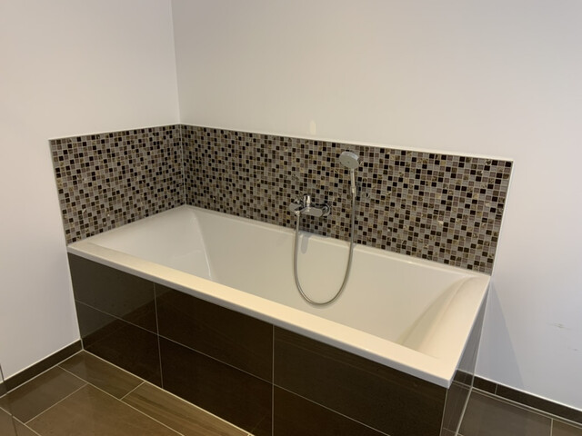 Moderne 4-Zimmer-Wohnung mit Terrasse, Tiefgaragenplatz und Kellerabteil in Muntlix