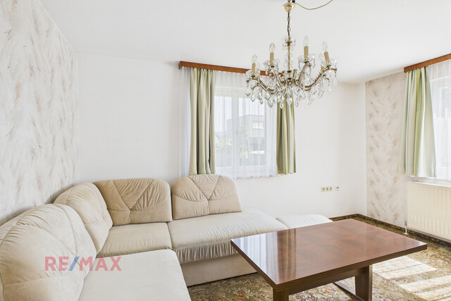 Wohnen in Lauterach: Einfamilienhaus mit großem Grundstück und Renovierungspotenzial