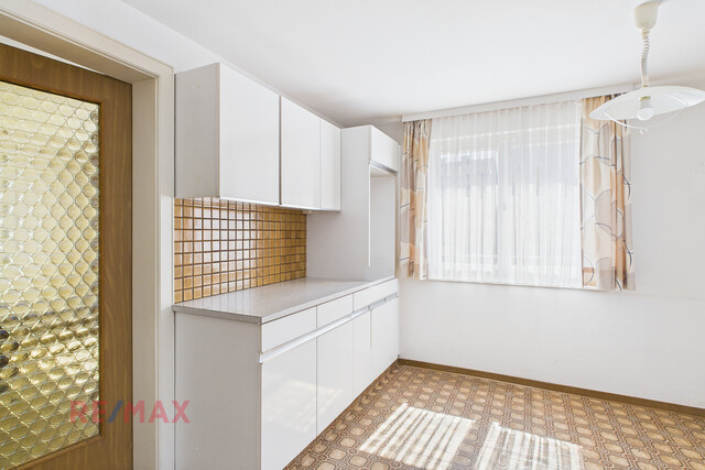 Wohnen in Lauterach: Einfamilienhaus mit großem Grundstück und Renovierungspotenzial