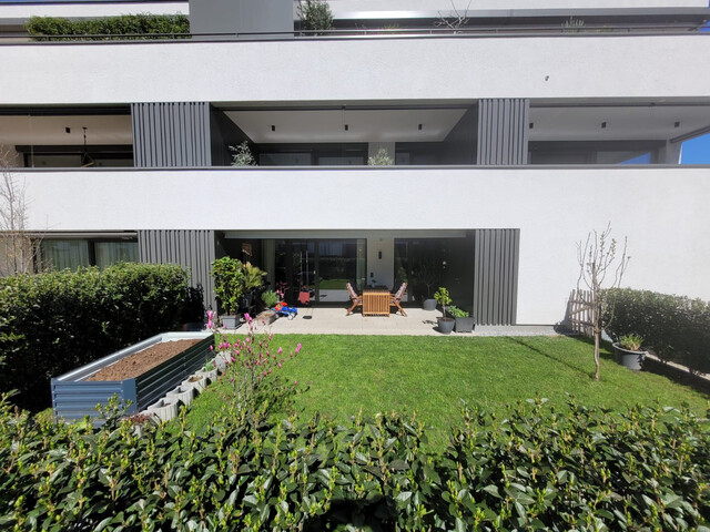 Neuwertige 2 Zimmerwohnung mit Terrasse und Garten