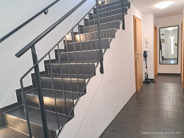 Tolle 4 Zimmerwohnung (ca. 93m²) über 2 Etagen mit schöner Sonnenterrasse in Dornbirn!