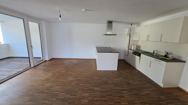 Schöne 3-Zimmer-Wohnung im Zentrum, mit großem Balkon, inkl. TG-Platz