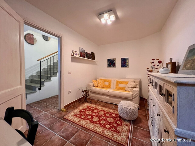 Mediterranes Anwesen mit Weinberg, Olivenhain & Meerblick – Badesi, Sardinien