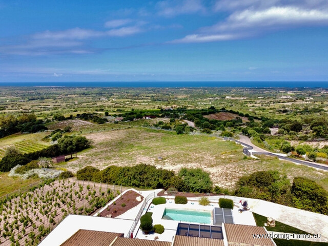 Mediterranes Anwesen mit Weinberg, Olivenhain & Meerblick – Badesi, Sardinien