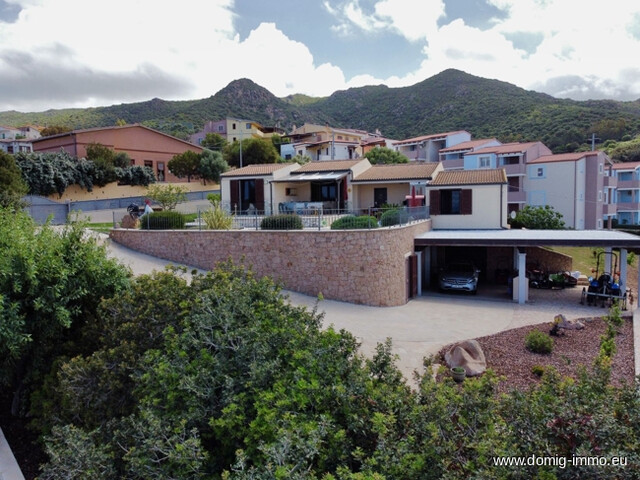 Mediterranes Anwesen mit Weinberg, Olivenhain & Meerblick – Badesi, Sardinien