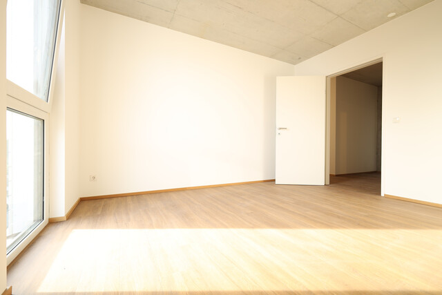 Geräumige 4 Zimmer-Wohnung mit Balkon, Abstellraum, und TG  in Top-Lage!