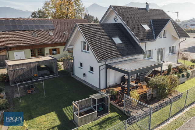 Gepflegtes Einfamilienhaus mit Keller und netter Loggia