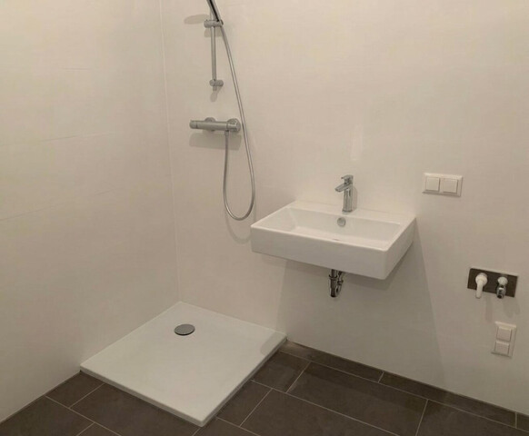 Wunderschöne 2 Zimmer Wohnung mit Garten