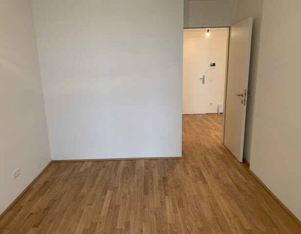 Wunderschöne 2 Zimmer Wohnung mit Garten