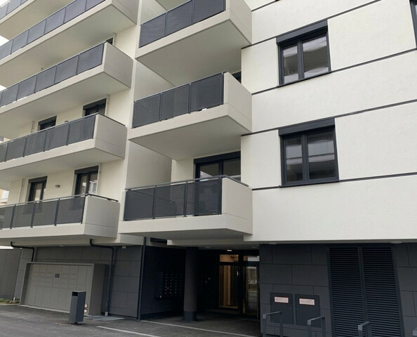 Wunderschöne 2 Zimmer Wohnung mit Garten