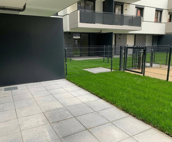 Wunderschöne 2 Zimmer Wohnung mit Garten