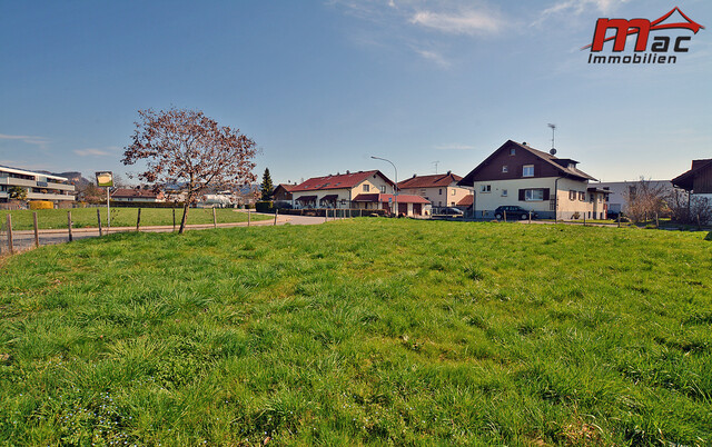 Sonnig gelegenes Baugrundstück mit optimaler Bebauungsmöglichkeit