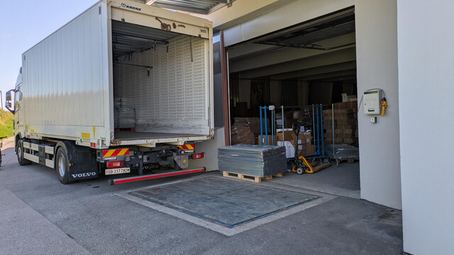 Gewerbe, Lager, Werkstatt, Produktion und Büroflächen– 1085 qm (Teilflächen möglich) in Top-Lage nahe Schweizer Grenze - mit Rampe und Hubtisch