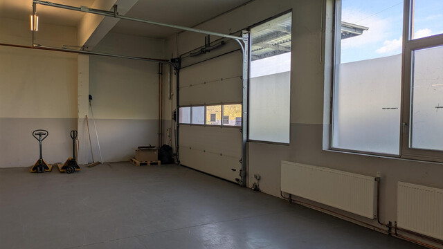 Gewerbe, Lager, Werkstatt, Produktion und Büroflächen– 1085 qm (Teilflächen möglich) in Top-Lage nahe Schweizer Grenze - mit Rampe und Hubtisch