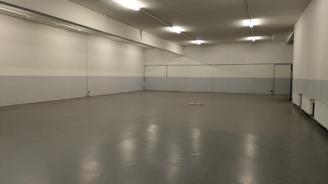 Gewerbe, Lager, Werkstatt, Produktion und Büroflächen– 1085 qm (Teilflächen möglich) in Top-Lage nahe Schweizer Grenze - mit Rampe und Hubtisch