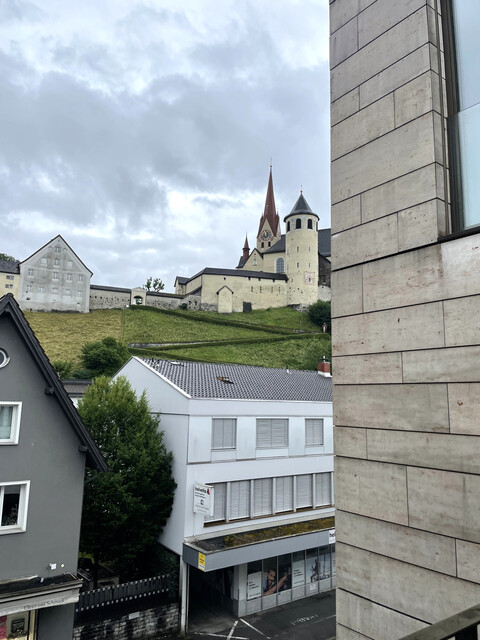 Helle, zentrale  3-Zimmer-Wohnung mit Balkon und Tiefgarage in Rankweil