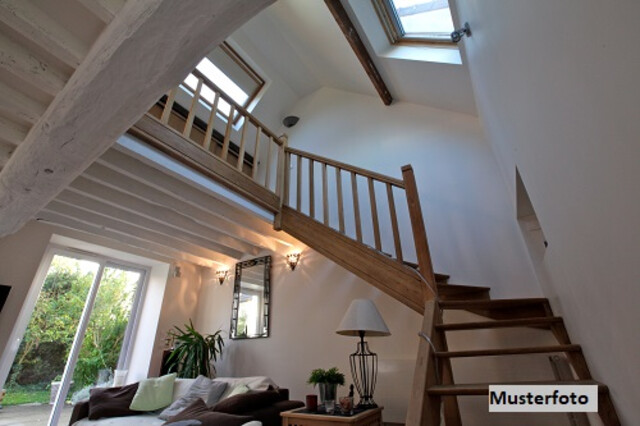 Altbauvilla in gutem Bau- und Erhaltungszustand