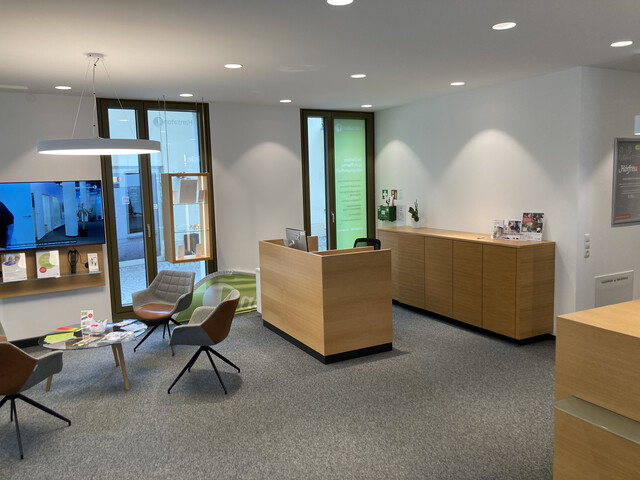 sehr schönes Geschäftslokal in Ortsmitte - seriös und langfristig vermietet - attraktive Rendite