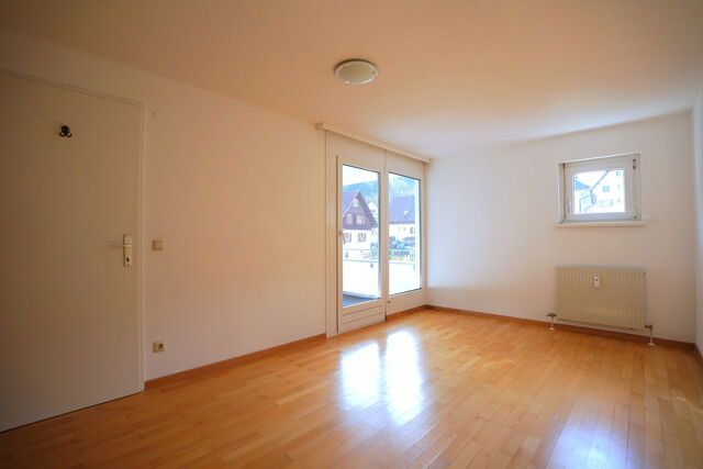 Helle 2-Zimmer-Wohnung mit Balkon,  Keller und Tiefgaragenplatz 