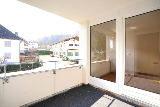 Helle 2-Zimmer-Wohnung mit Balkon,  Keller und Tiefgaragenplatz 