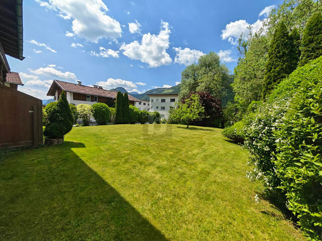 Preisreduktion! SONNIG UND ZENTRAL, PERFEKTES GRUNDSTÜCK ZUR VERWIRKLICHUNG DES EIGENEN WOHNTRAUMS!