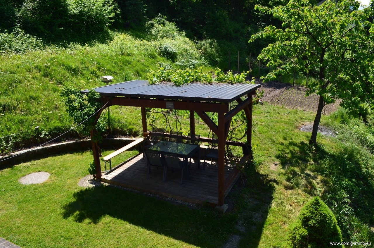 Großzügige Liegenschaft mit zwei Wohneinheiten und 1.513m² Grundstücksfläche in Feldkirch-Tisis