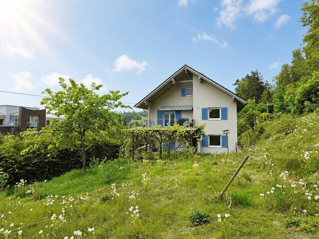Großzügige Liegenschaft mit zwei Wohneinheiten und 1.513m² Grundstücksfläche in Feldkirch-Tisis