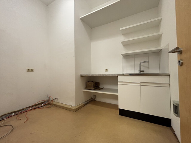 helle Bürofläche in  sehr zentraler, ruhiger Lage