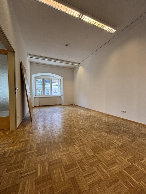 helle Bürofläche in  sehr zentraler, ruhiger Lage