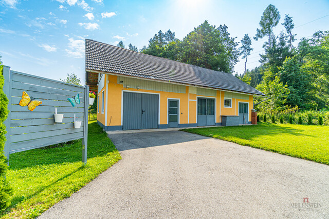 Gepflegter Bungalow mit Nebengebäude in idyllischer Ruhelage am Techelsberg