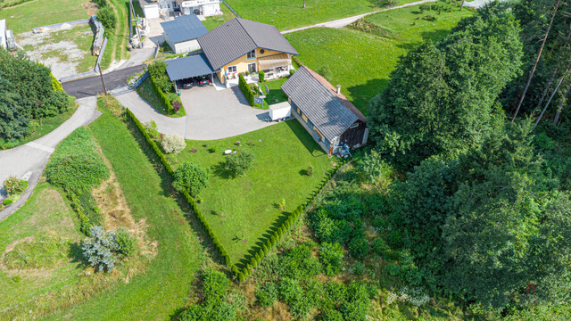 Gepflegter Bungalow mit Nebengebäude in idyllischer Ruhelage am Techelsberg