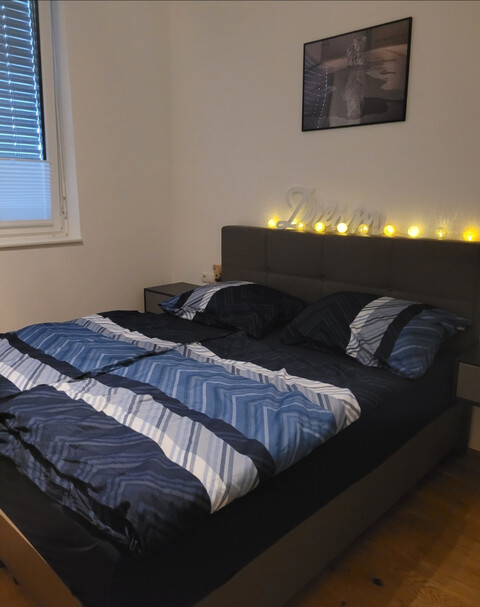 PRIVATVERKAUF - Gartenwohnung mit Terrasse, Garten & Tiefgaragen-Parkplatz in Top-Lage!