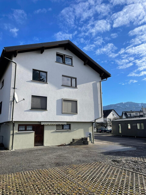 3-Zimmer-Wohnung mit sonnigem Balkon in grenznaher Lage