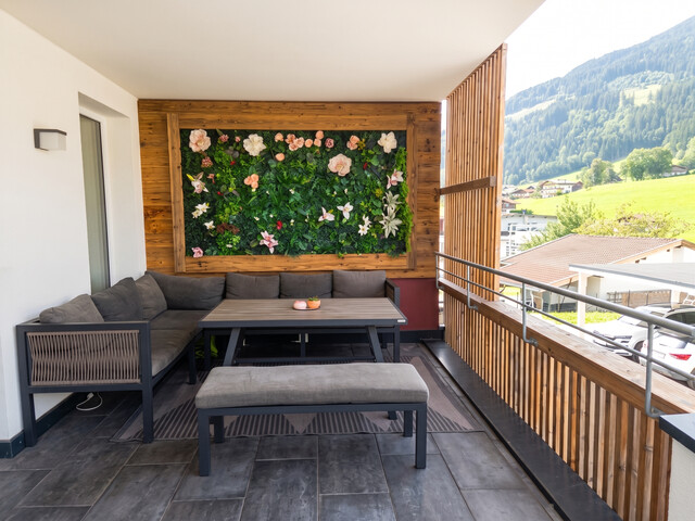 Neuwertiges Reihenhaus mit fünf Zimmern und XXL-Aussichtsterrasse in Saalfelden - Digitales Bieterverfahren