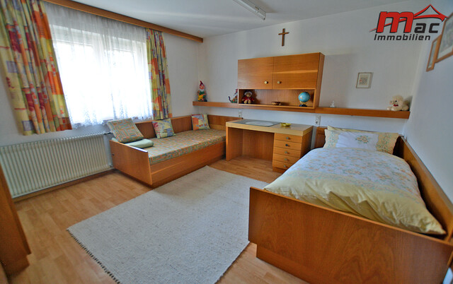 Liebevoll gepflegtes Mehrgenerationen-Wohnhaus in sonniger Ruhelage