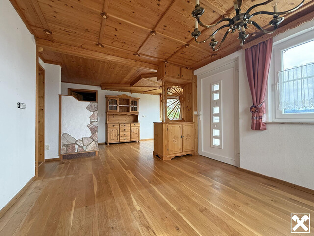 Neuer Preis! Großes Wohnhaus mit Einliegerwohnung!