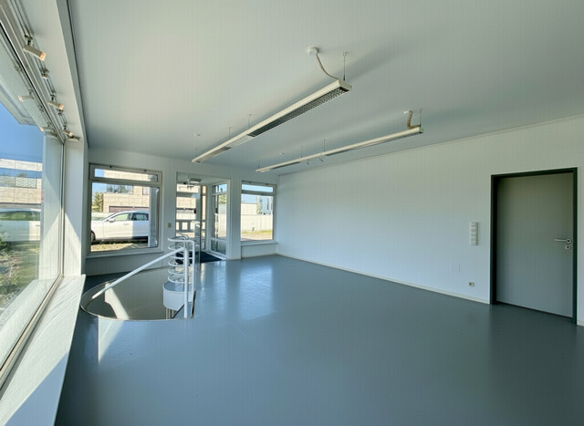 Attraktives Gewerbeobjekt mit Eigennutzung und vermietbaren Flächen – Sichtbarkeit &amp; Eleganz vereint