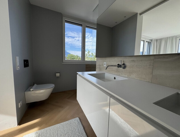 Exklusive 4-Zimmer Penthousewohnung in 6800 privat zu verkaufen